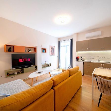 Colorful Comfy Condo Central ติรานา ภายนอก รูปภาพ